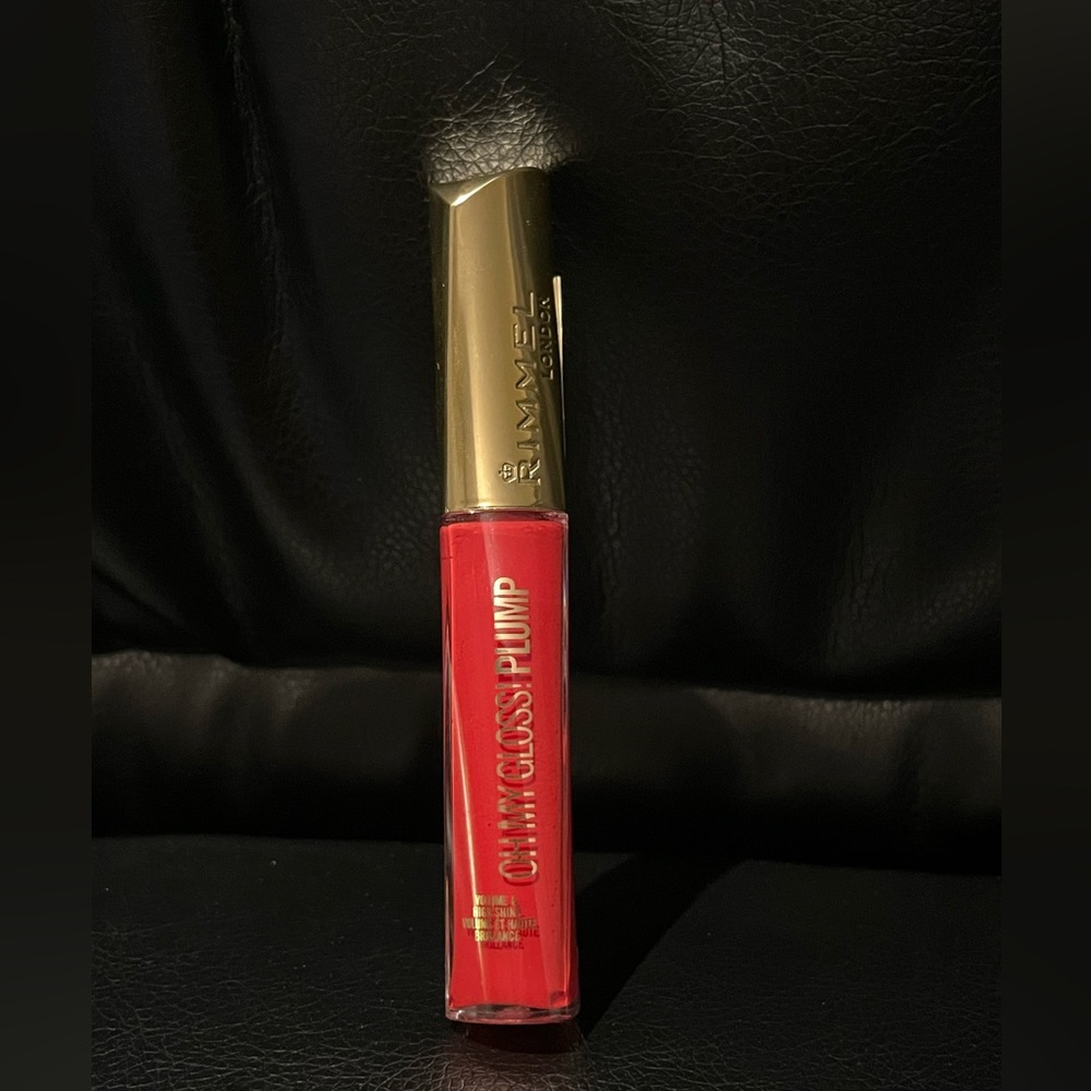 Rimmel Oh My Gloss! Plump Lip Gloss CHOOSE FROM: Raspberry Sundae, Saucy + MORE!